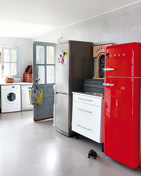 Floor, Major appliance, Room, Flooring, Red, Interior design, Home appliance, Refrigerator, Ceiling, Fixture, 