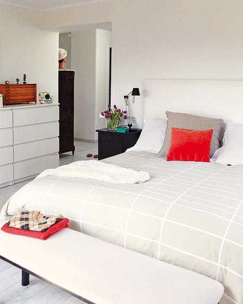Room, Interior design, Property, Bed, Textile, Floor, Wall, Furniture, Linens, Bedroom, 