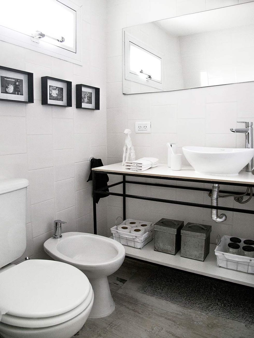 Bathroom, Room, Black, Property, Plumbing fixture, Interior design, Black-and-white, Toilet, Sink, Architecture, 