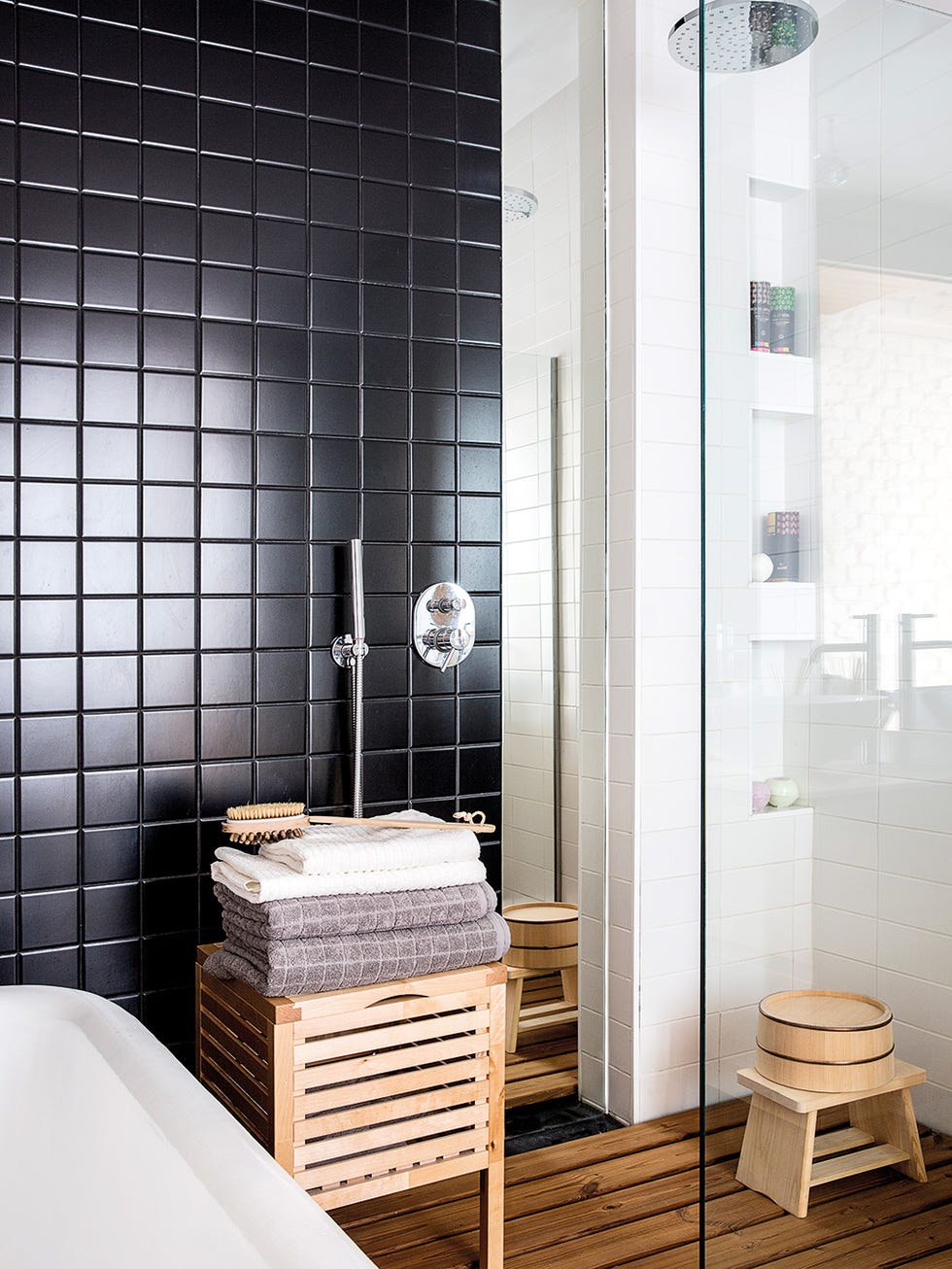 Room, Tile, Bathroom, Interior design, Property, Floor, Furniture, Flooring, Building, House, 