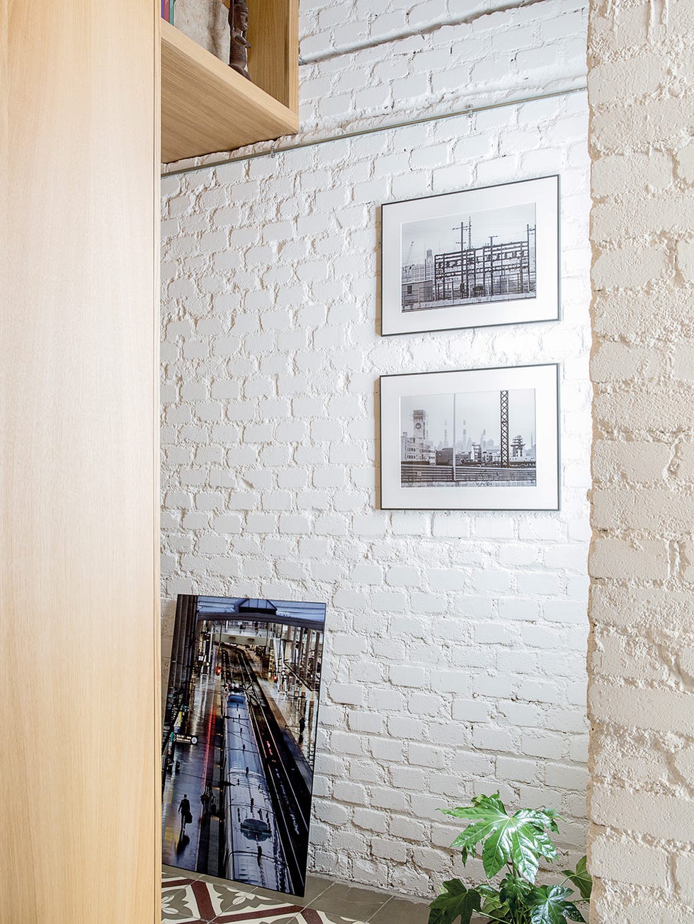 Wall, Property, Room, House, Architecture, Building, Tile, Door, Facade, Window, 