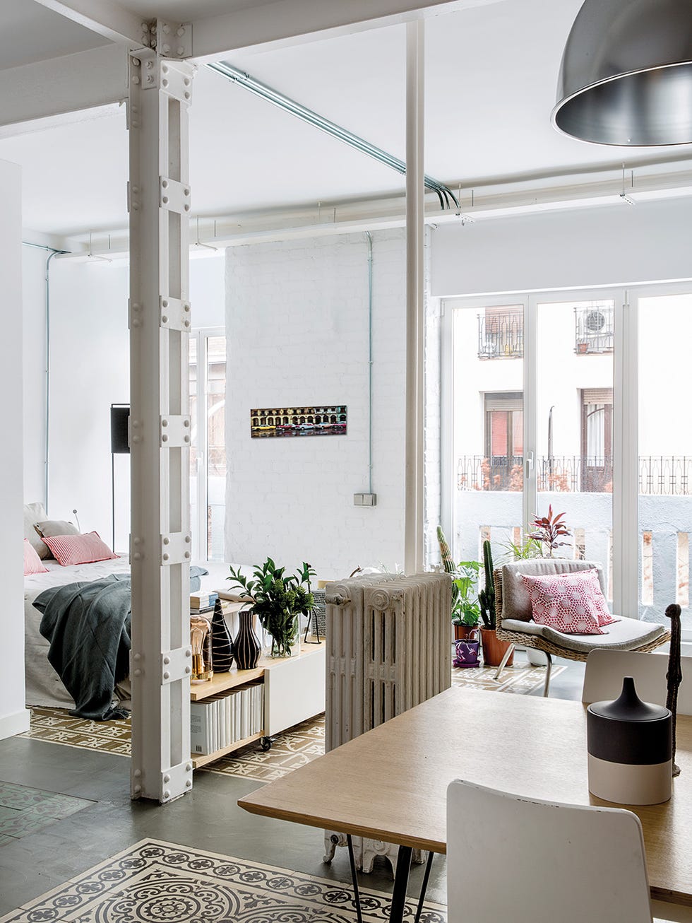 Room, White, Interior design, Furniture, Living room, Ceiling, Building, Property, House, Home, 