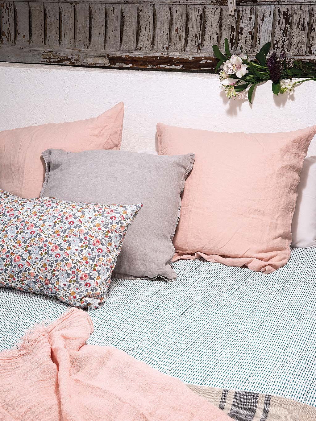 Room, Textile, Linens, Pink, Petal, Cushion, Bedding, Pillow, Throw pillow, Home accessories, 