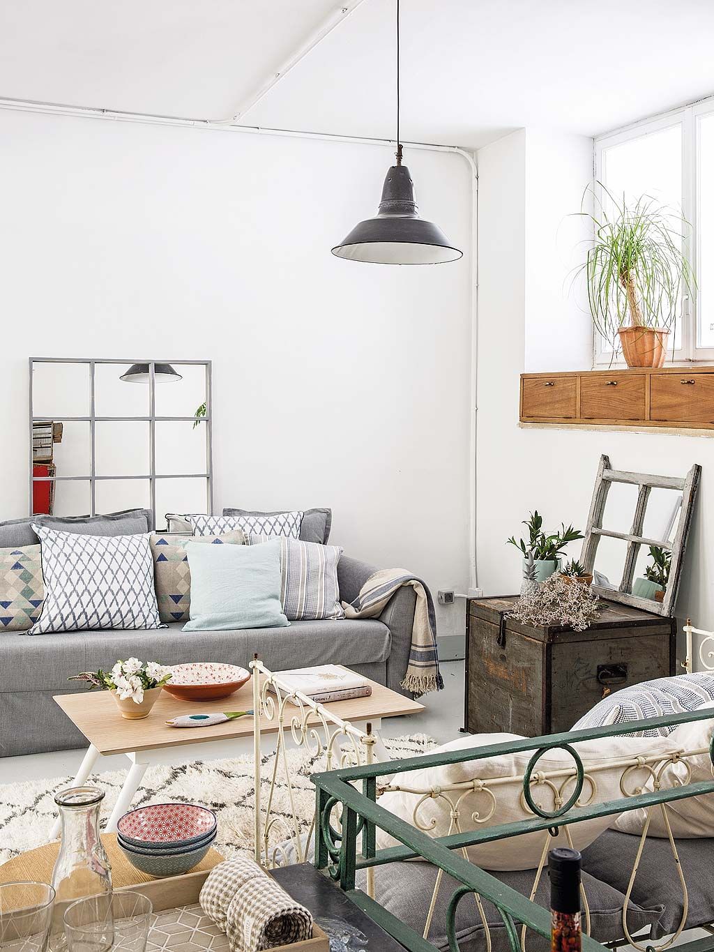 Room, Interior design, Home, Wall, Couch, Living room, Ceiling, Table, Interior design, House, 