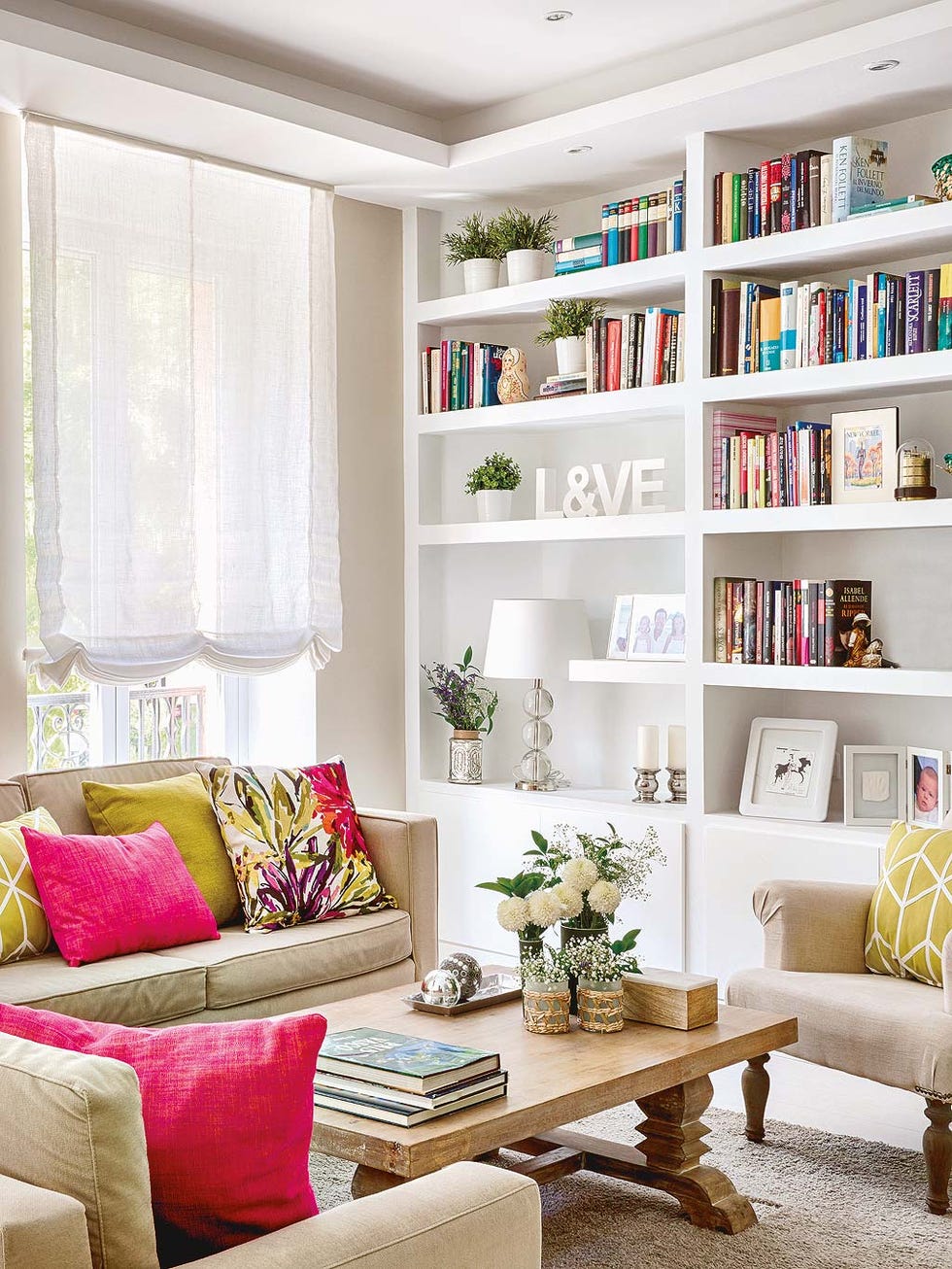 Living room, Furniture, Room, Shelf, Interior design, Shelving, Home, Couch, Bookcase, Property, 