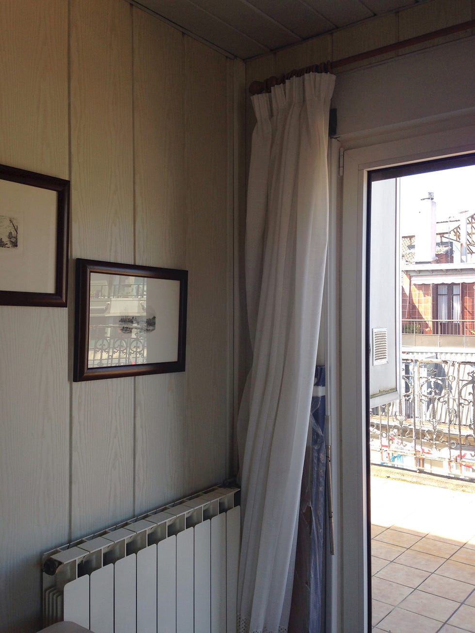 Room, Interior design, Property, Textile, Window treatment, Curtain, Interior design, Fixture, Picture frame, Window covering, 