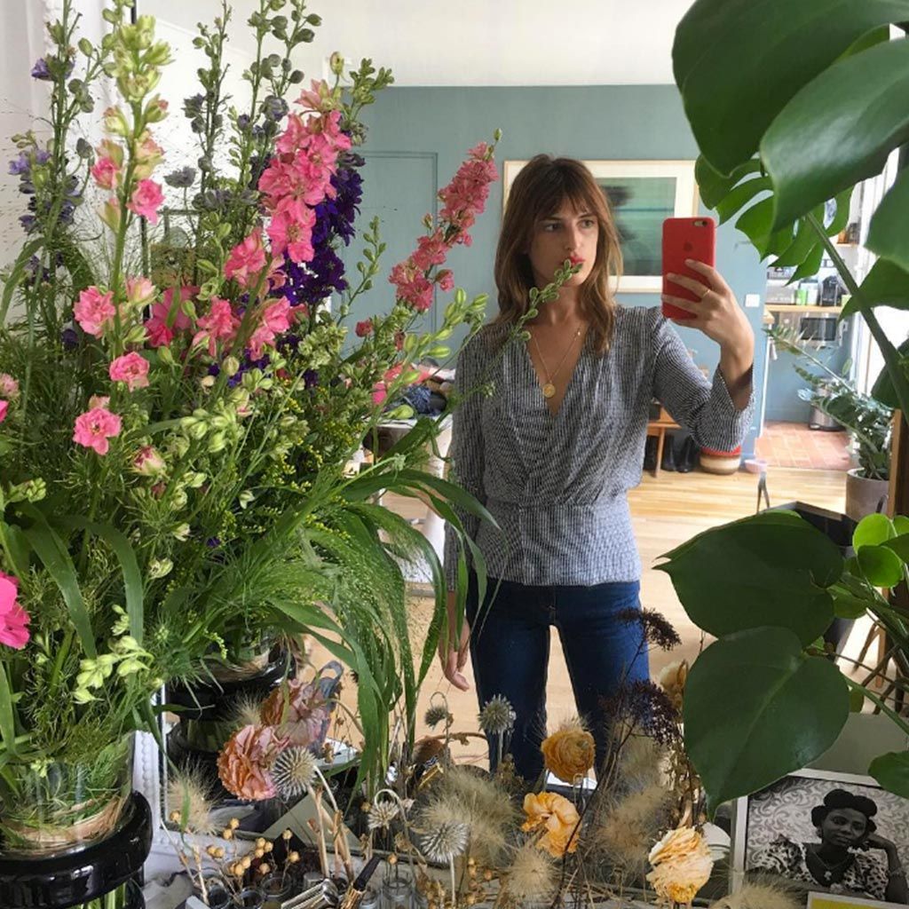 Rouje Paris On Instagram Jeanne At Home Today Brunette Beauty French Beauty Parisian Makeup