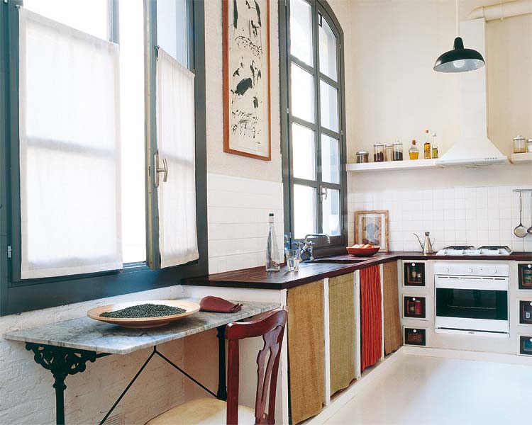 Room, Interior design, Major appliance, Kitchen, Kitchen appliance, Glass, Kitchen stove, Countertop, Fixture, Stove, 