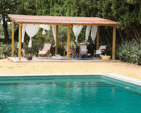 Fluid, Swimming pool, Property, Liquid, Aqua, Real estate, Shade, Resort, Azure, Rectangle, 
