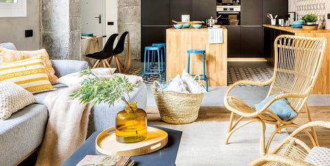 Una casa con espacios abiertos Una casa con espacios abiertos
