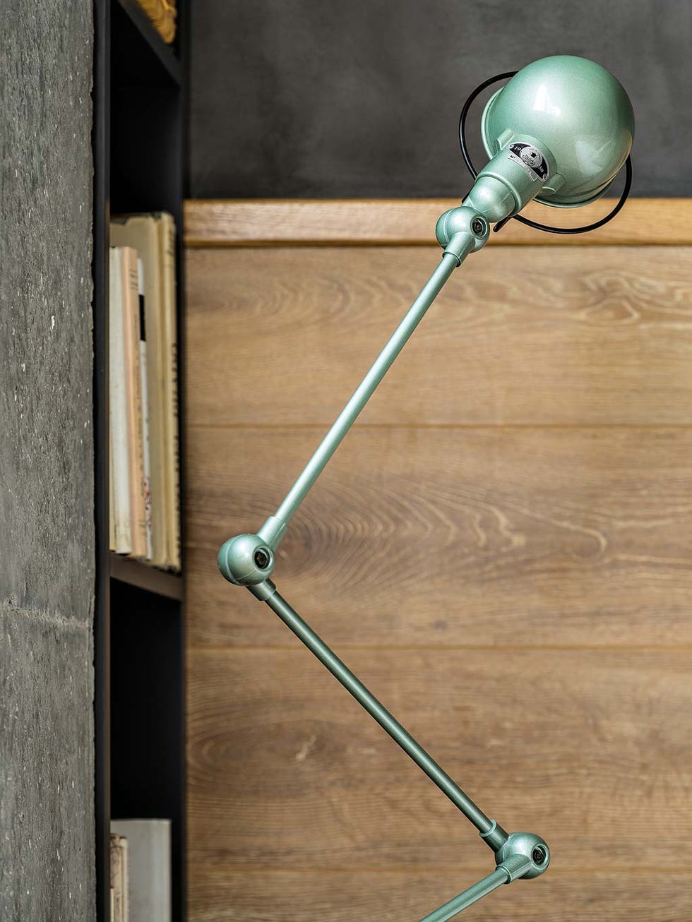 Handle, Bathroom accessory, Floor, Metal, 