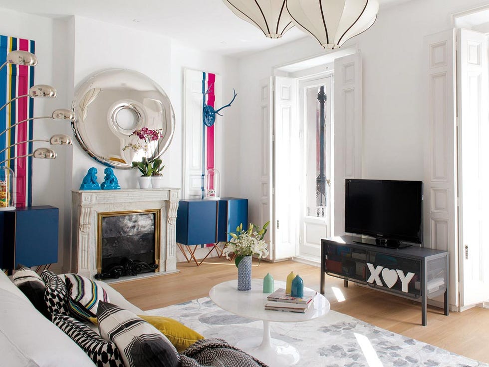 Living room, Furniture, Room, Interior design, White, Property, Building, Turquoise, Wall, Ceiling, 