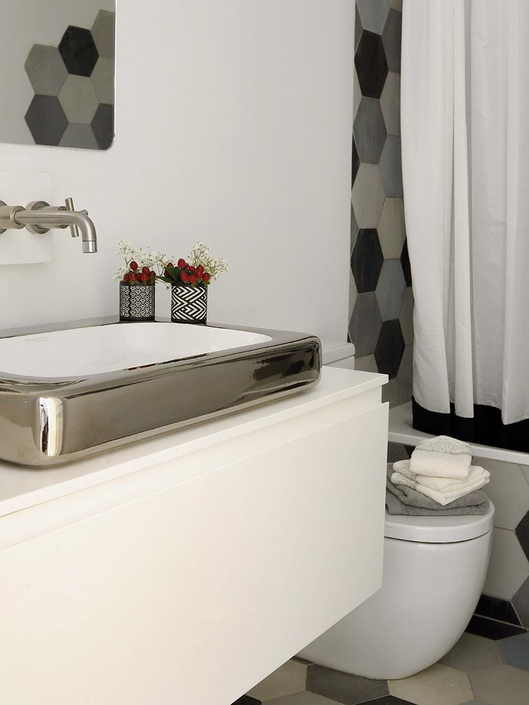 Bathroom, Room, Property, Interior design, Bathtub, Furniture, Floor, Wall, Toilet, Plumbing fixture, 