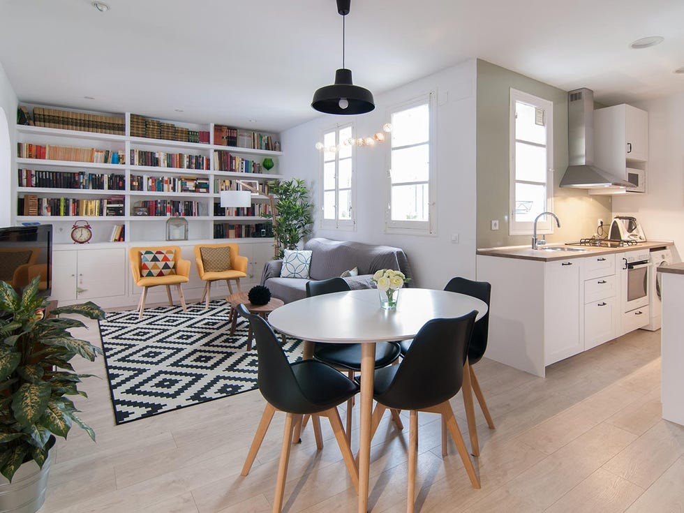 Room, Furniture, Property, Interior design, Building, Dining room, Home, House, Floor, Table, 