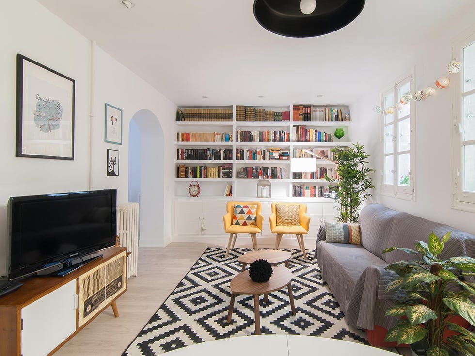 Living room, Room, Interior design, Furniture, Property, Building, Home, Shelf, House, Shelving, 