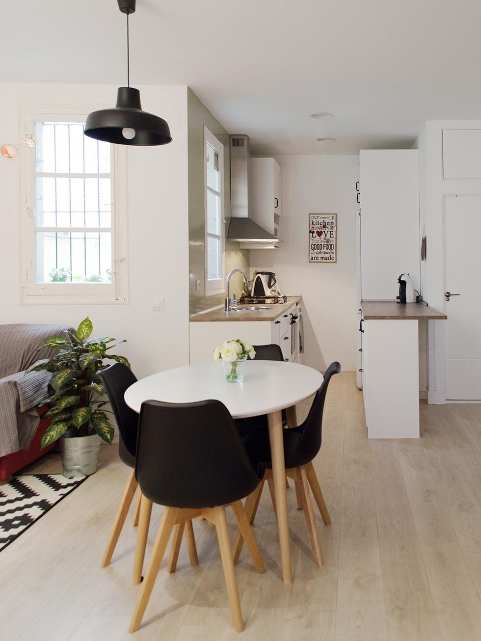 Room, Furniture, White, Interior design, Property, Floor, Table, House, Building, Ceiling, 
