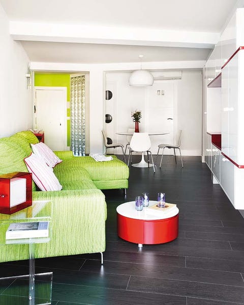 Room, Floor, Interior design, Green, Property, Textile, Wall, Flooring, Ceiling, Linens, 