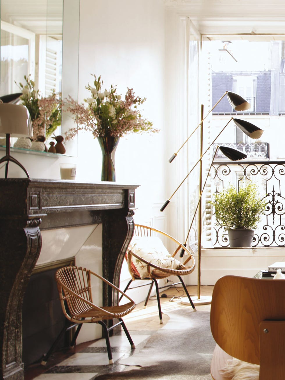 Interior design, Room, Wood, Floor, Flooring, Interior design, Home, Hardwood, Flowerpot, Houseplant, 
