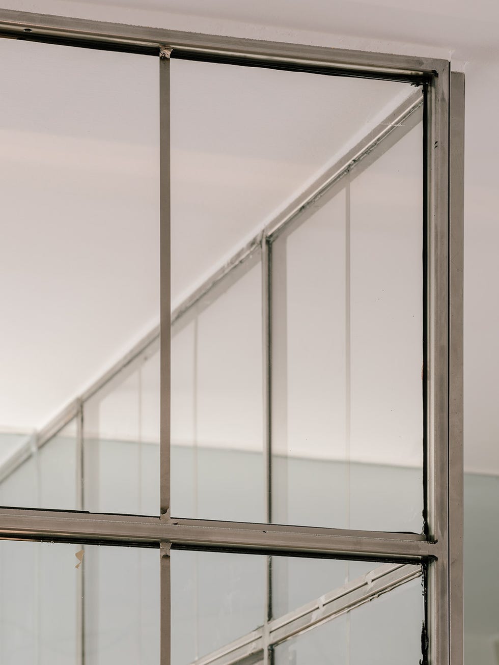 Iron, Architecture, Glass, Handrail, Metal, Line, Material property, Furniture, Window, Table, 
