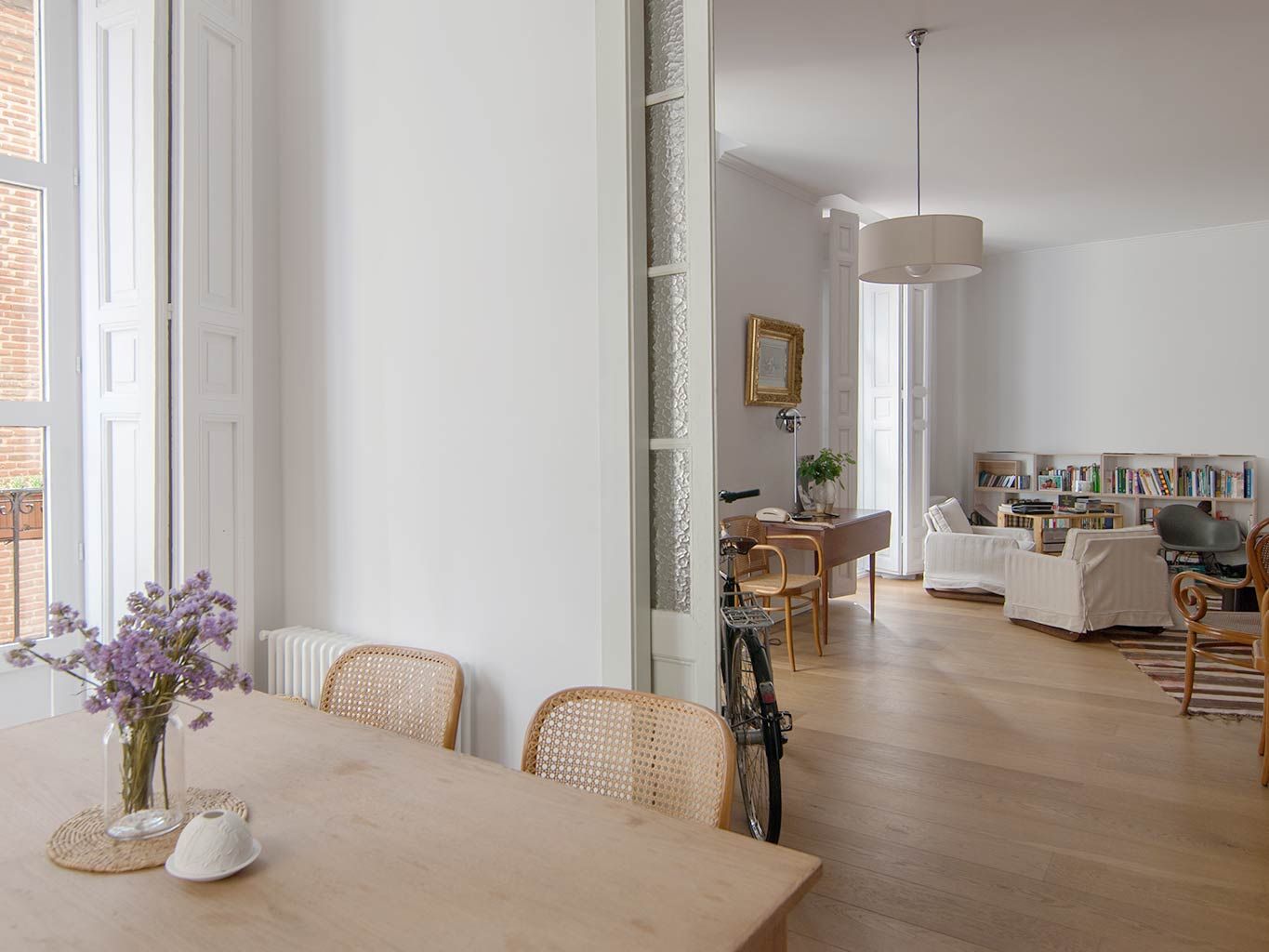 Interior design, Room, Table, Furniture, Floor, Flooring, Interior design, Home, Real estate, Ceiling, 