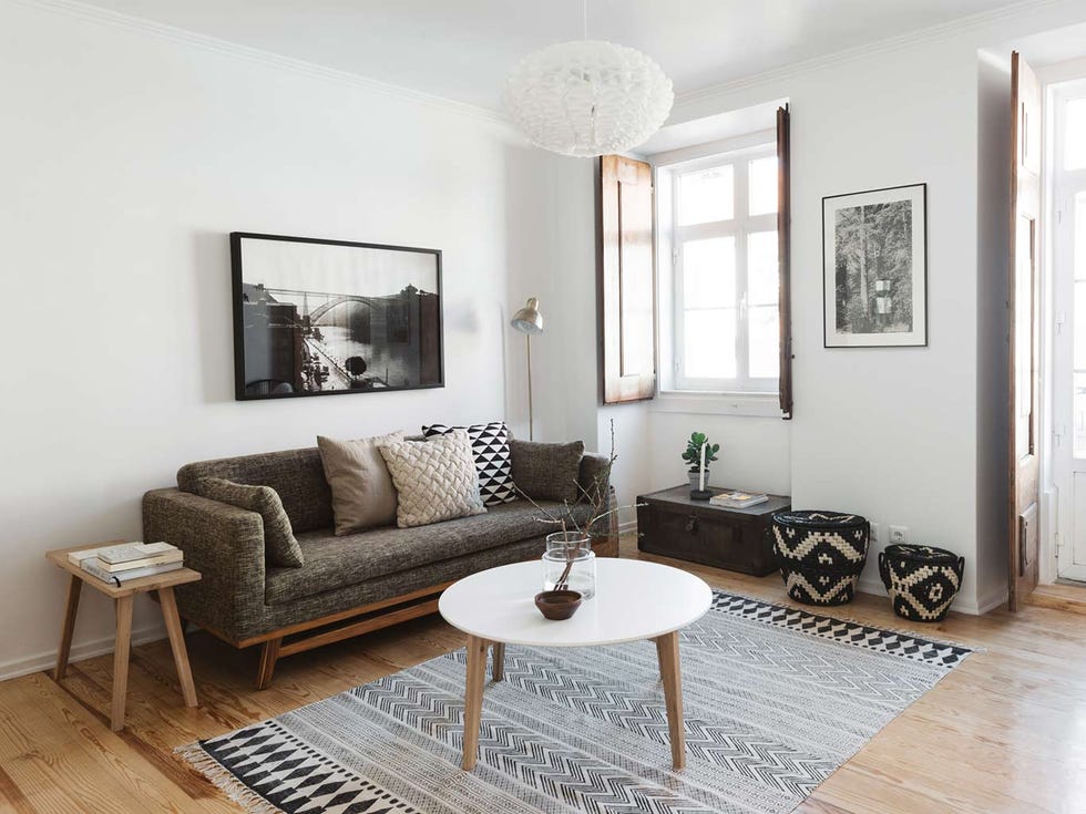 Floor, Room, Wood, Interior design, Flooring, Hardwood, Table, Living room, Furniture, Wall, 