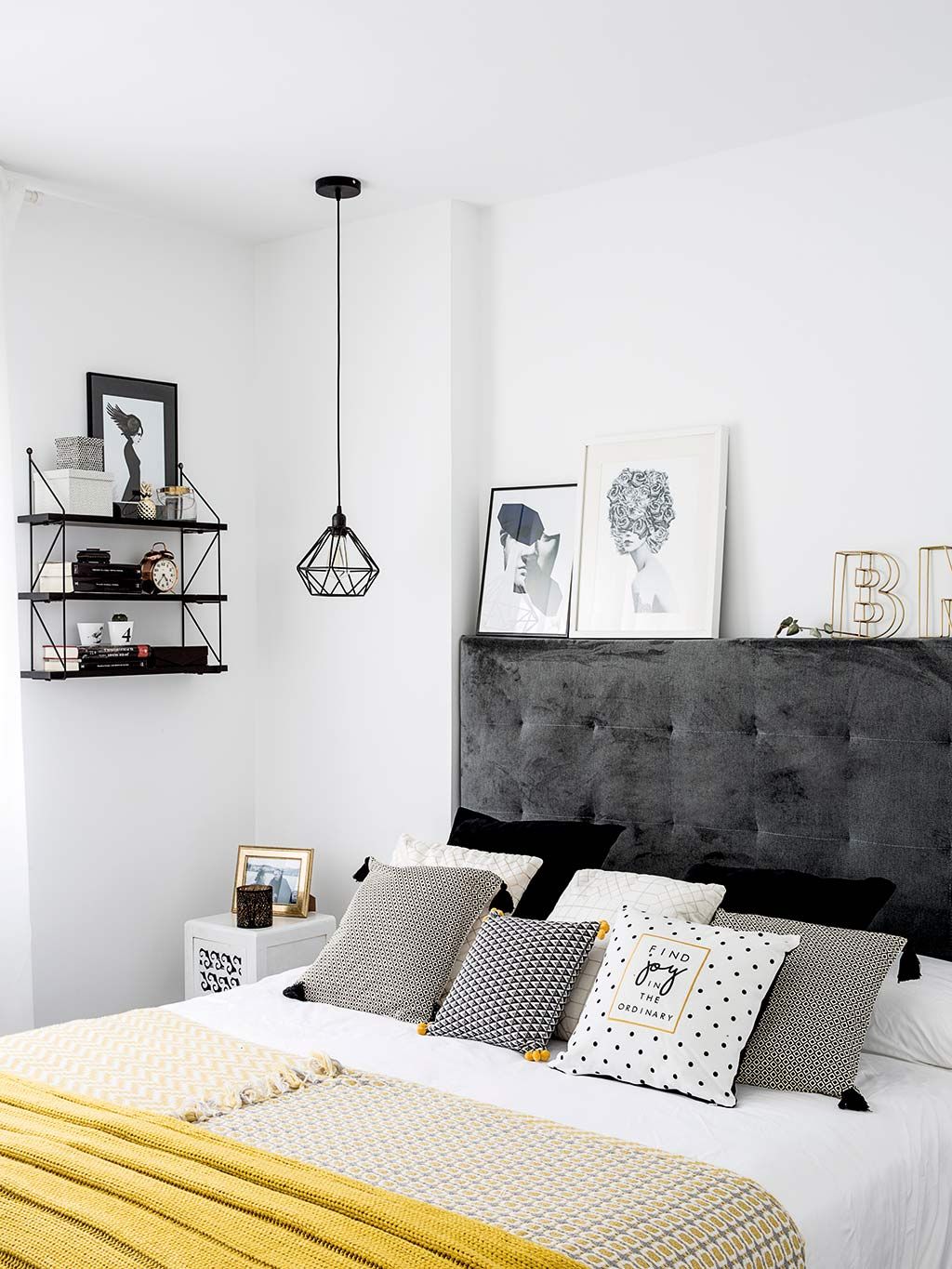 Bedroom, Bed, Furniture, White, Room, Interior design, Bed sheet, Bed frame, Wall, Bedding, 