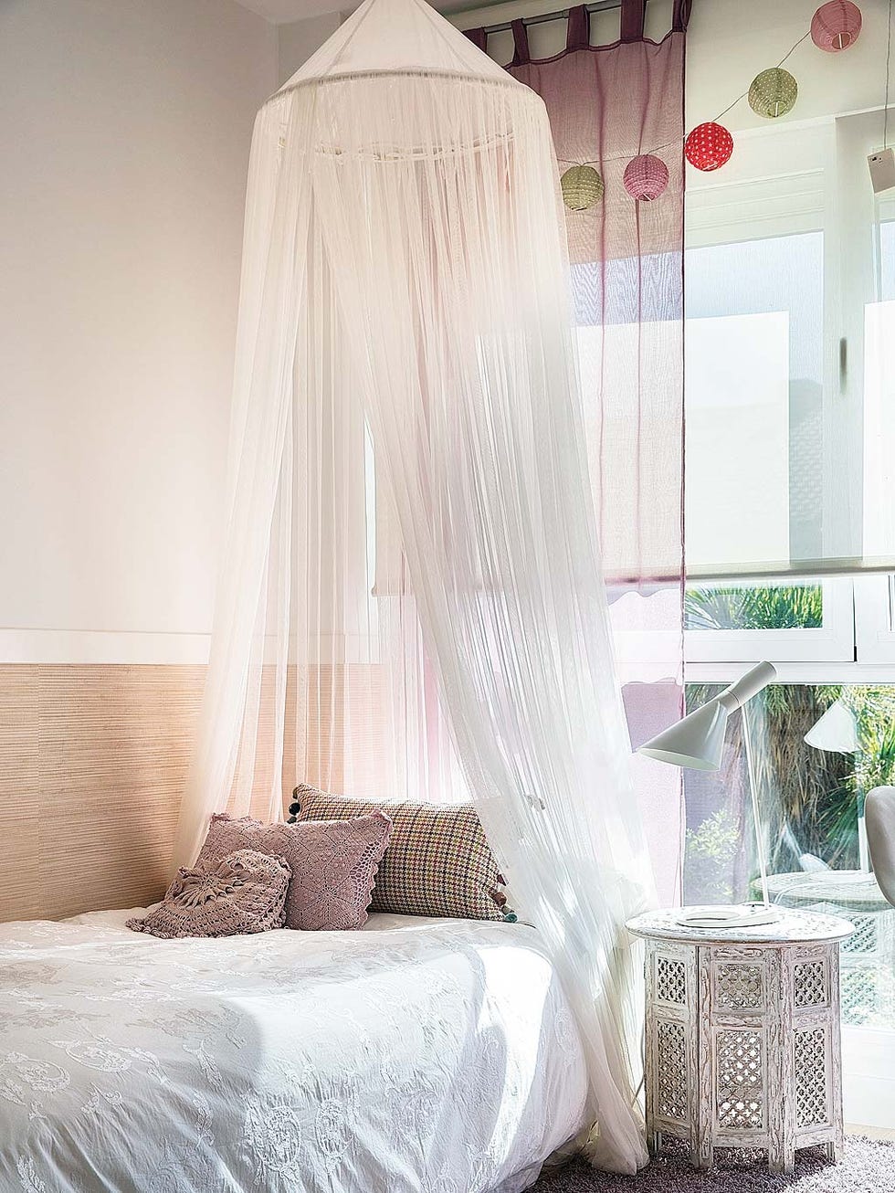 Bed, Bedroom, White, Canopy bed, Furniture, Mosquito net, Room, Curtain, Interior design, Bed sheet, 