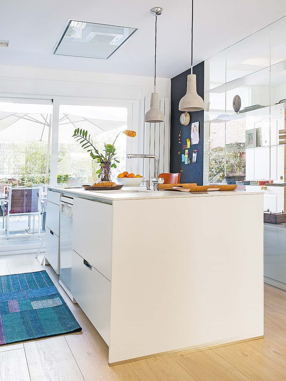 White, Room, Kitchen, Furniture, Interior design, Property, Ceiling, Countertop, Cabinetry, Yellow, 
