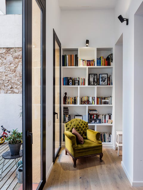 Shelf, Room, Shelving, Furniture, Interior design, Living room, Building, Property, House, Yellow, 