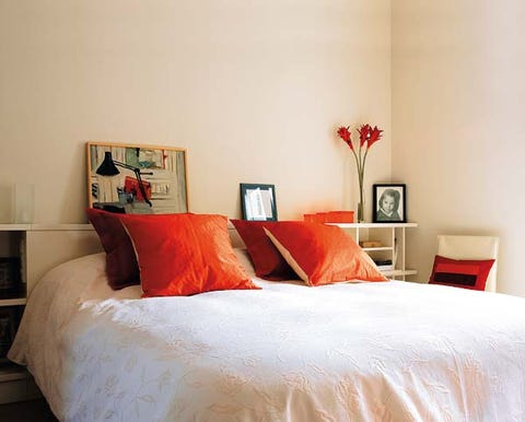 Bed, Room, Lighting, Interior design, Property, Wall, Bedding, Textile, Bedroom, Furniture, 