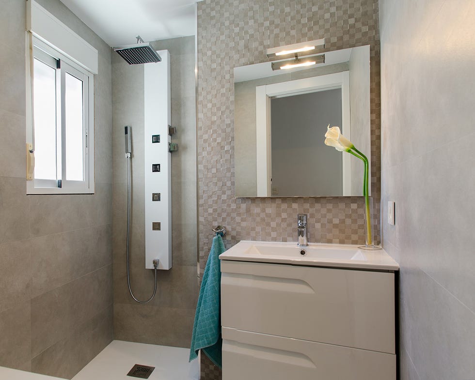 Bathroom, Room, Tile, Property, Bathroom cabinet, Interior design, Bathroom accessory, Tap, Floor, Wall, 
