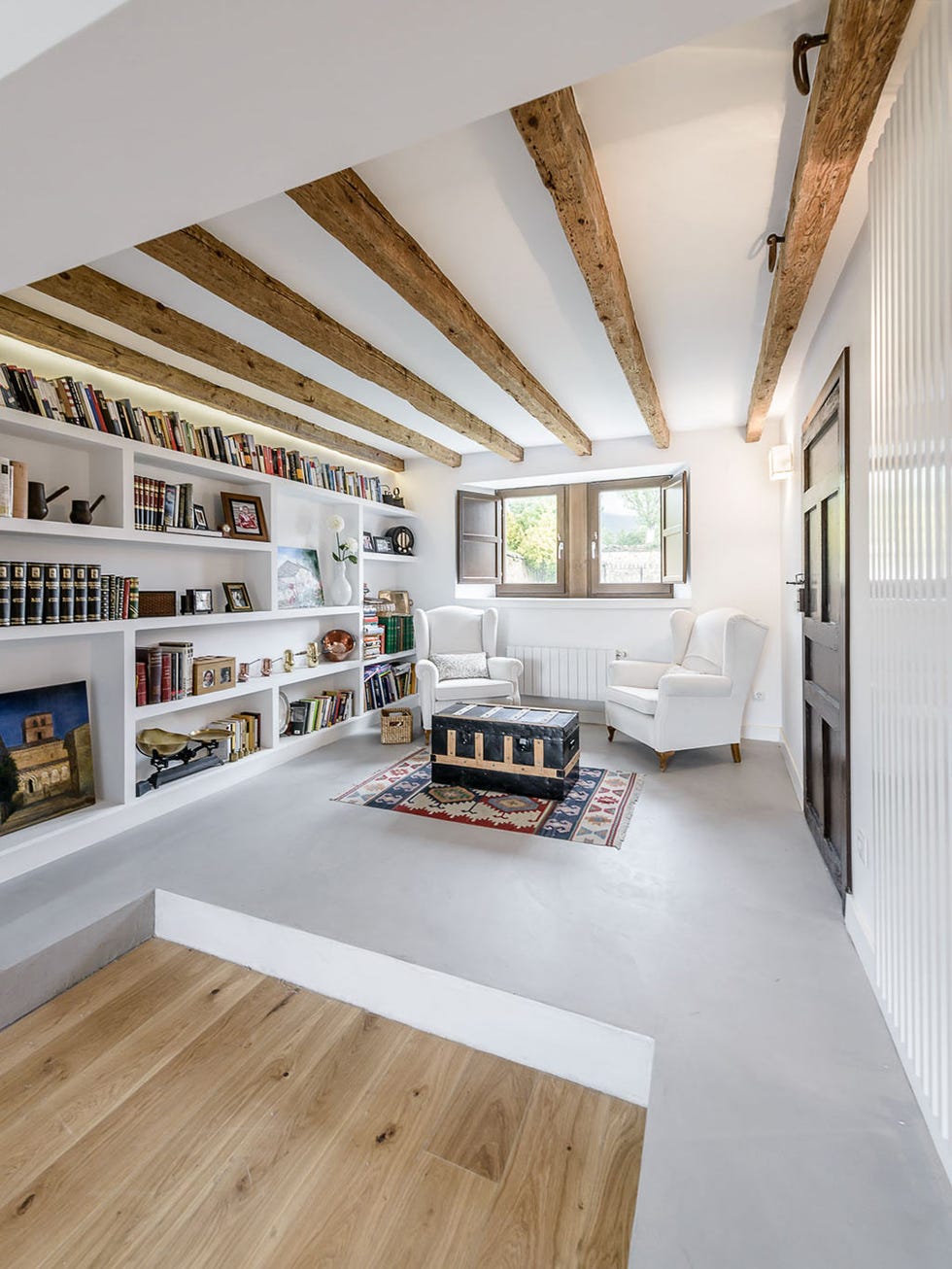 Property, Ceiling, Room, White, Interior design, Building, Floor, Living room, Wood flooring, House, 