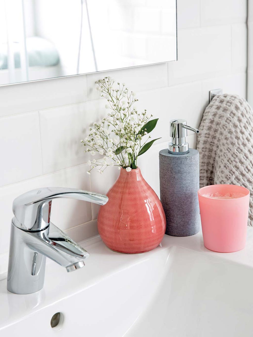 Bathroom, Tap, Room, Shelf, Interior design, Tile, Pink, Kitchen, Sink, Furniture, 