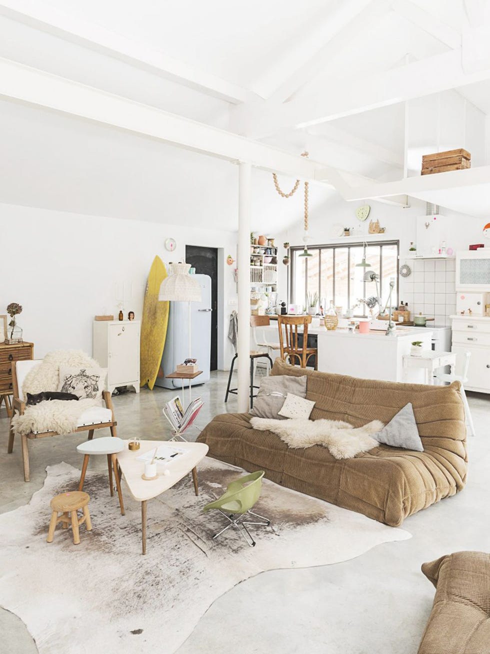 Furniture, White, Room, Interior design, Living room, Property, Bedroom, Building, House, Bed, 