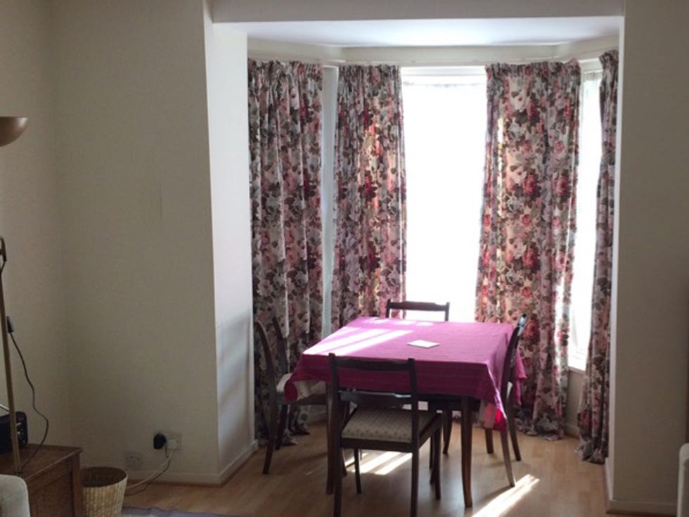 Room, Interior design, Textile, Floor, Bed, Linens, Flooring, Interior design, Fixture, Window treatment, 