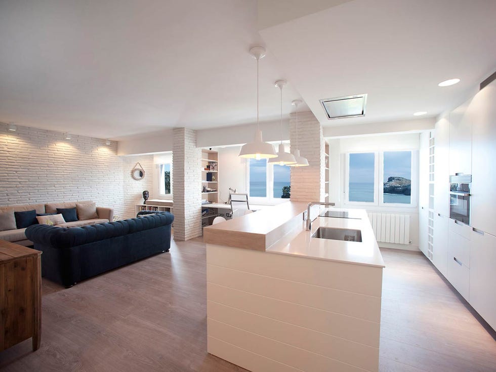 Floor, Interior design, Room, Flooring, Property, Wall, Ceiling, Couch, Interior design, Real estate, 
