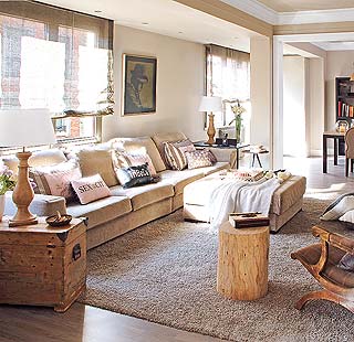 Wood, Room, Interior design, Floor, Property, Flooring, Wall, Home, Furniture, Drawer, 