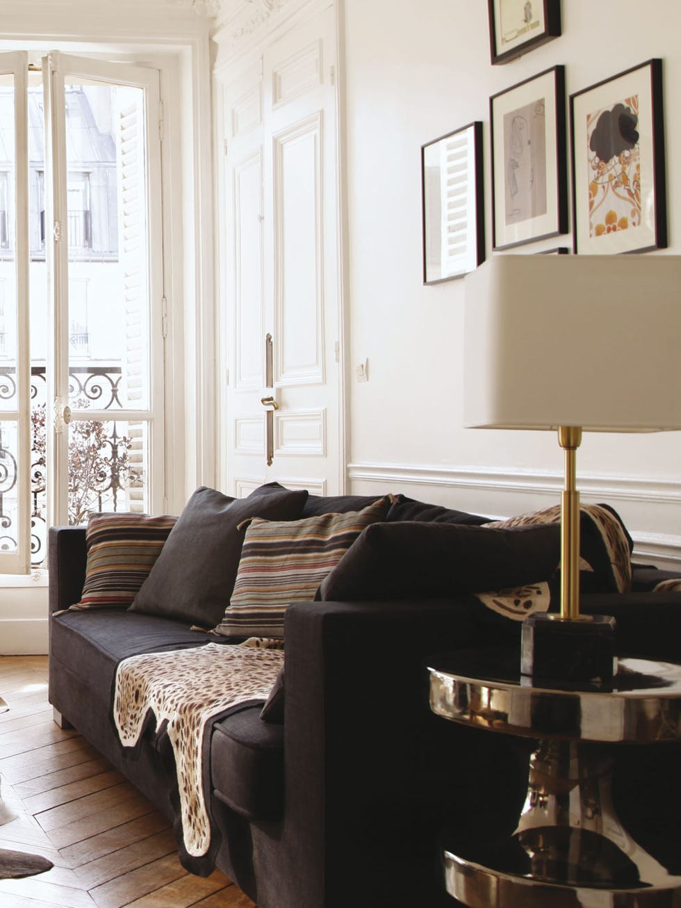 Room, Brown, Wood, Interior design, Floor, Wall, Flooring, Couch, Home, Living room, 