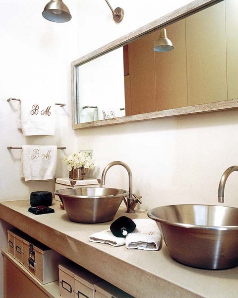 Room, Plumbing fixture, Tap, Wall, Countertop, Interior design, Kitchen, Interior design, Sink, Light fixture, 