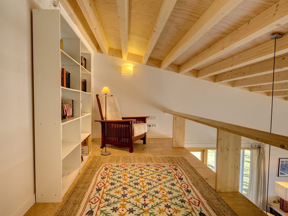 Interior design, Floor, Room, Flooring, Ceiling, Wall, Interior design, Shelf, Carpet, Hall, 