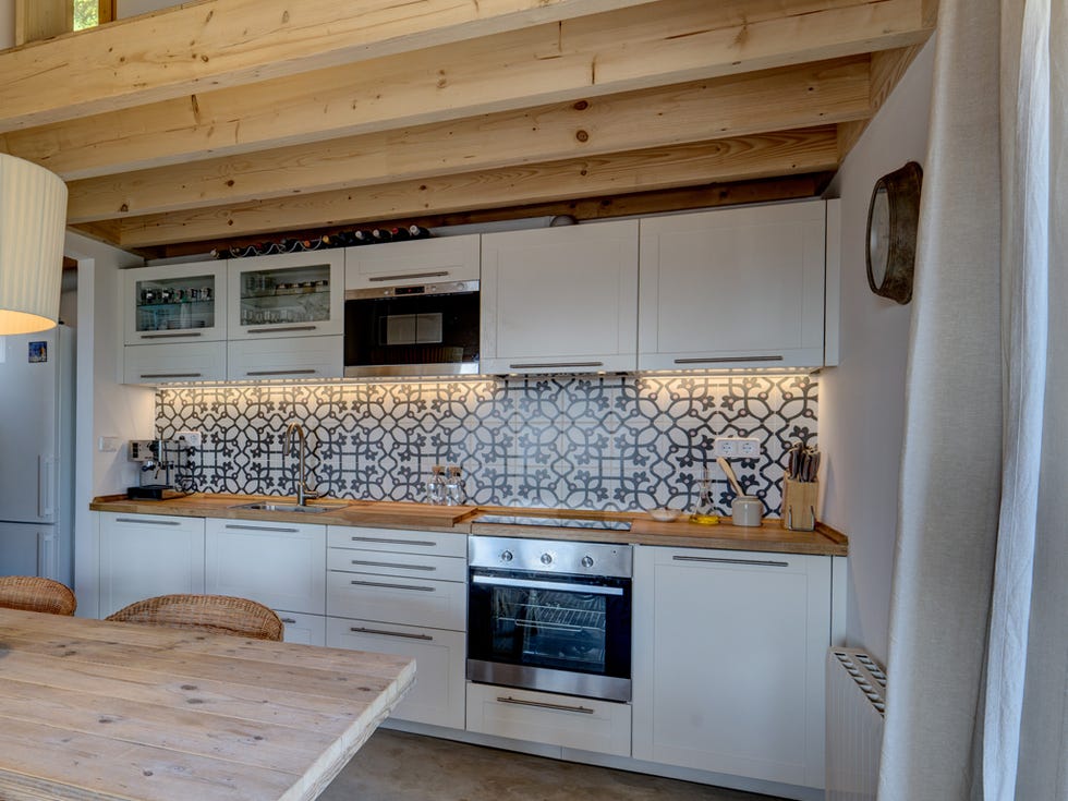 Wood, Room, Interior design, Ceiling, Hardwood, Kitchen, Kitchen appliance, Major appliance, Countertop, Interior design, 