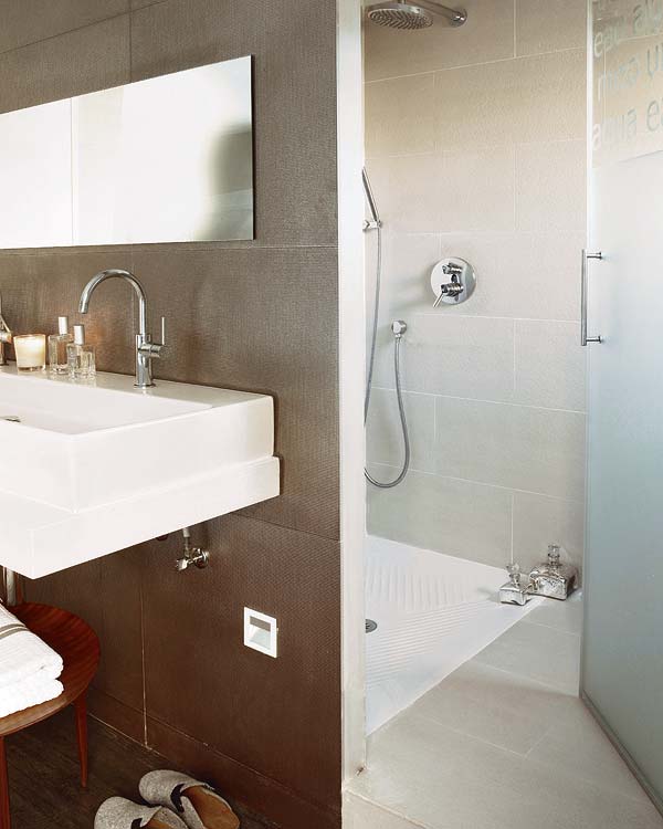 Bathroom, Room, Property, Tap, Plumbing fixture, Bathroom sink, Wall, Bathroom accessory, Tile, Architecture, 