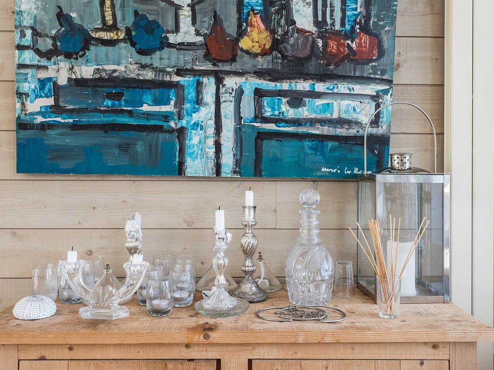 Glass, Barware, Teal, Shelving, Turquoise, Collection, Serveware, Display case, Shelf, Transparent material, 