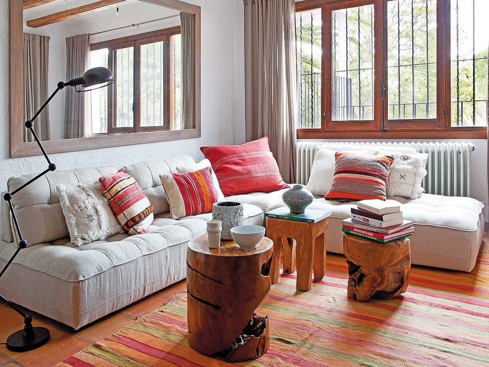 Wood, Interior design, Room, Floor, Home, Flooring, Hardwood, Wall, Living room, Couch, 