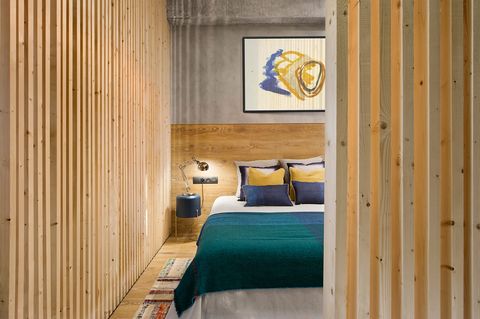 Apartamento 46 m: Dormitorio de madera