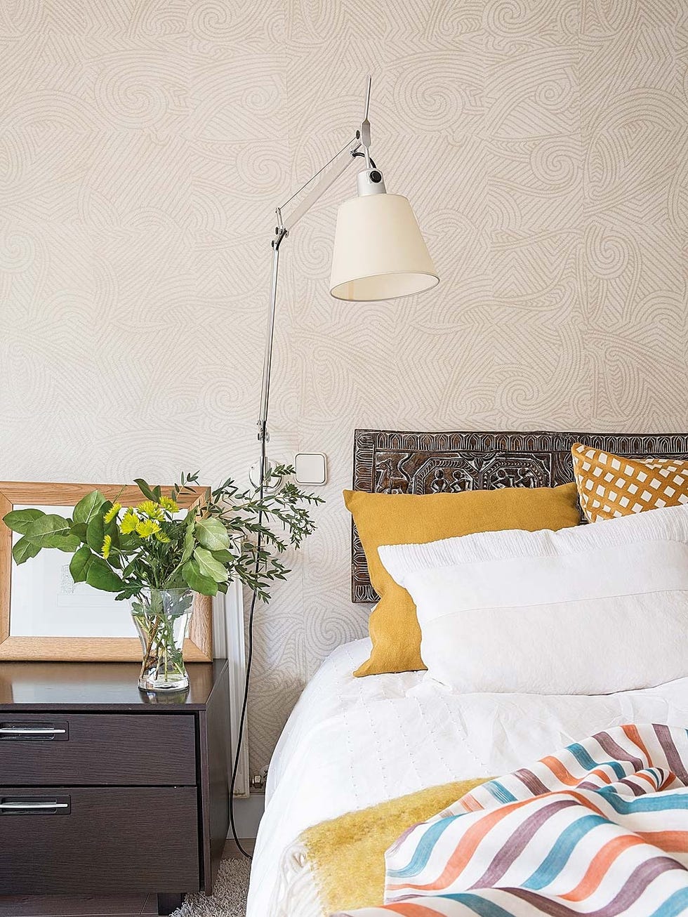 Bedroom, Room, Furniture, Bed, Wall, Interior design, Nightstand, Lampshade, Yellow, Bedding, 