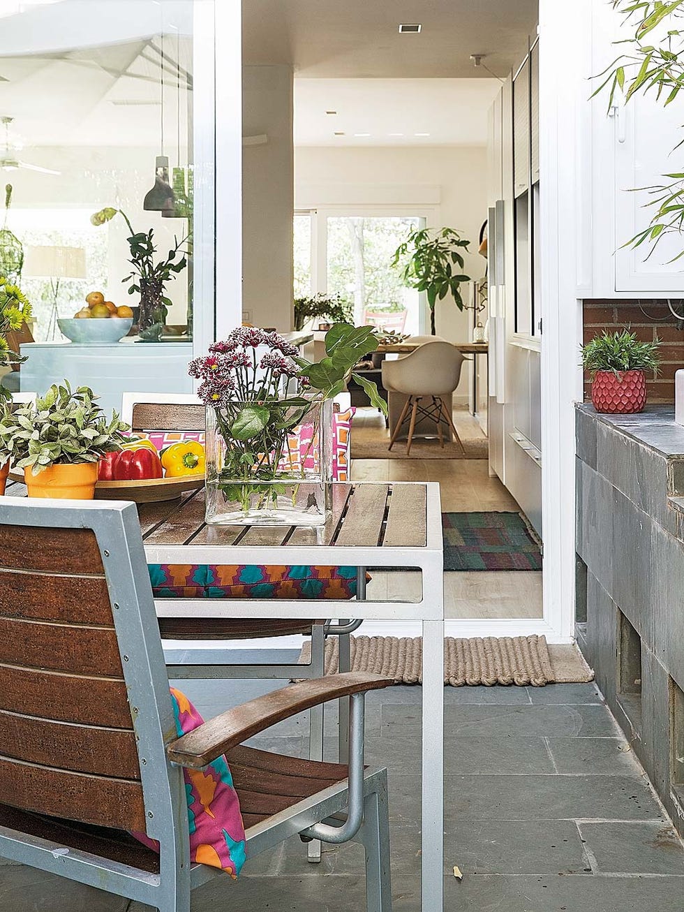 Room, Furniture, Interior design, Property, Table, Home, Balcony, House, Building, Porch, 