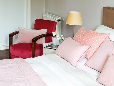 Bedroom, Bed sheet, Pink, Bedding, Room, Furniture, Bed, Property, Pillow, Suite, 