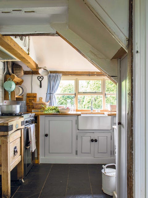 cocina campo con muebles de madera
