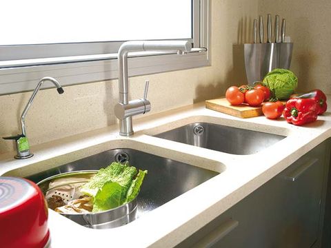 Plumbing fixture, Green, Kitchen sink, Room, Tap, Sink, Countertop, Kitchen, Produce, Ingredient, 